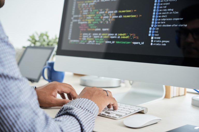 How AI Coding Tools Help Beginners Learn Programming